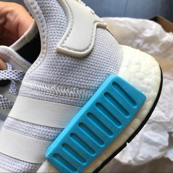 ADIDAS NMD R1 J •BRIGHT CYAN SZ 6.5 kids - Picture 9 of 10